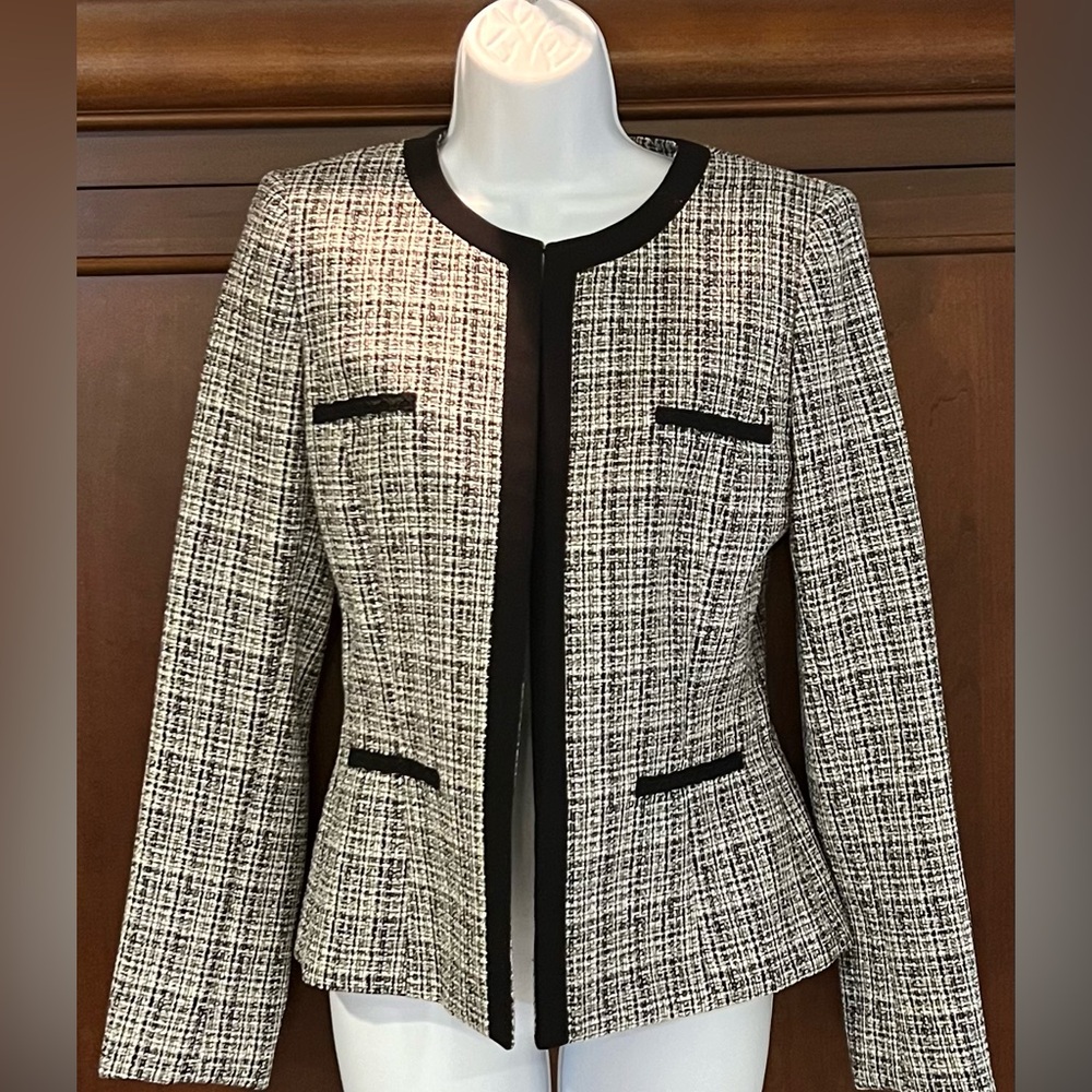 Tahari sz 4 Black White plaid boucle suit separate lined jacket coat NEW!
